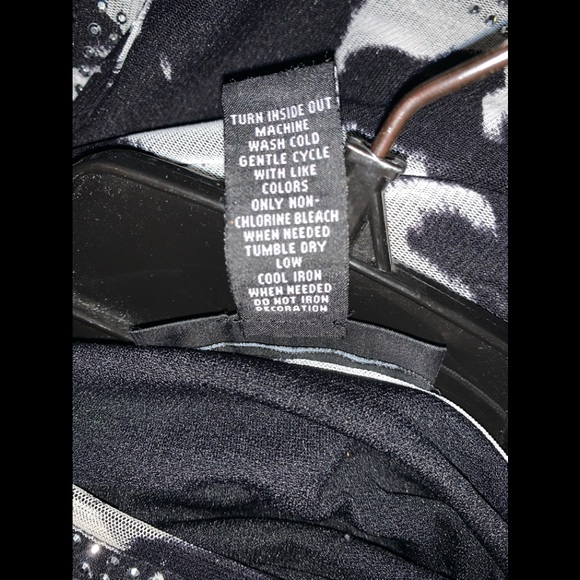 INC Plus Size Cold Shoulder Top 1X Black/Gray - Picture 7 of 7